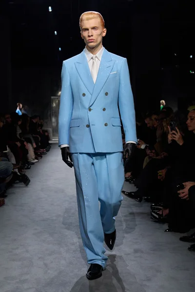 Look 53